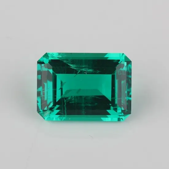 Pierre créée par le laboratoire Pierre précieuse en vrac 1,5 carat émeraude taille émeraude prix par carat émeraude hydrothermale
