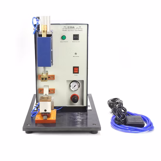 Système de soudage par points laser 300W pour le scellement des cellules prismatiques et cylindriques